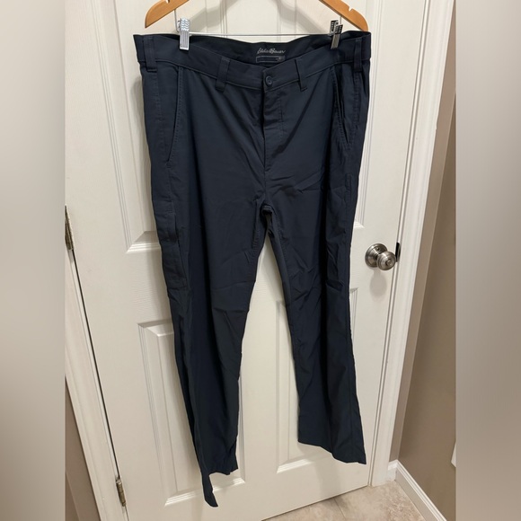 Eddie Bauer 40x32 Men’s Pants Gray - Picture 9 of 9